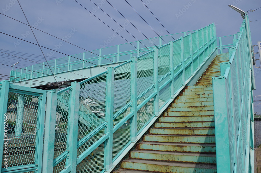 水色の跨線橋