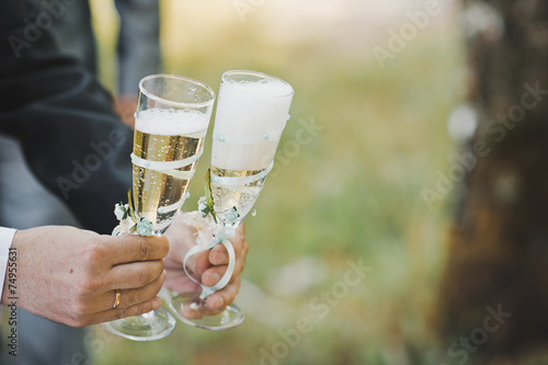 Process of filling by champagne of champagne
