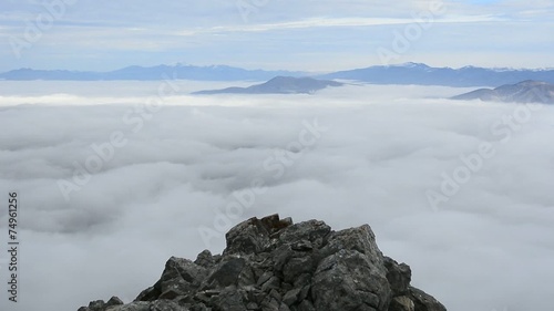 zirve başarısı&sis bulutları photo