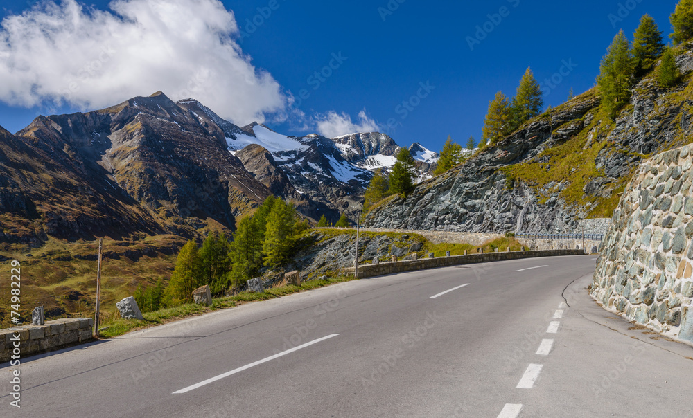 Fototapeta premium High Alpine road in Austria heading to Grossglockner mountain - highest peak of Austria