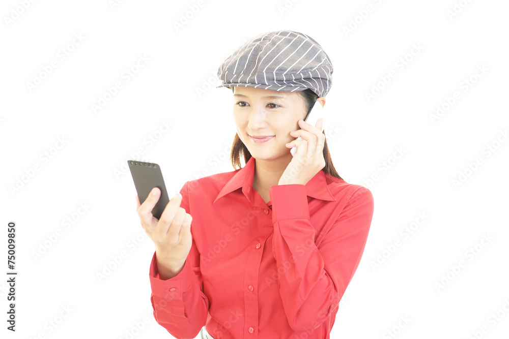 笑顔のウェイトレス