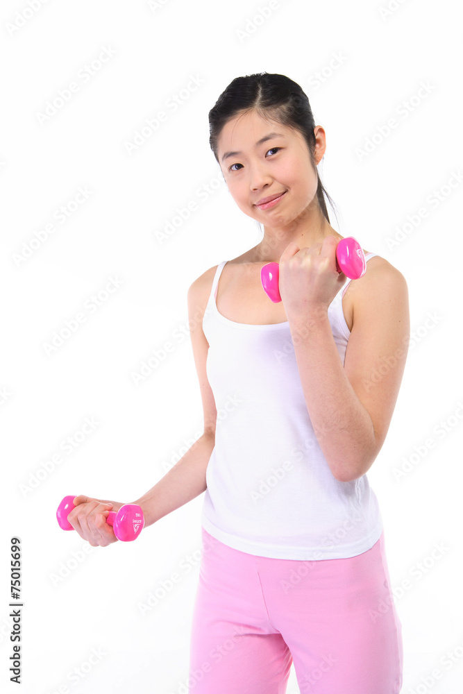 요가 하는 젊은 동양 여성