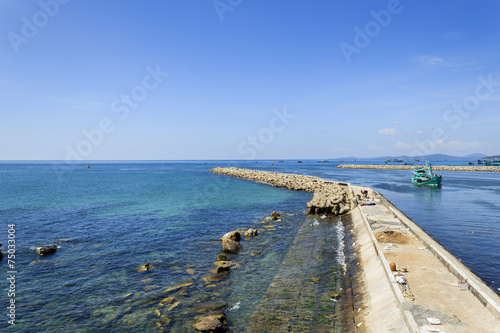 Harbor with blue sea © Hai791313