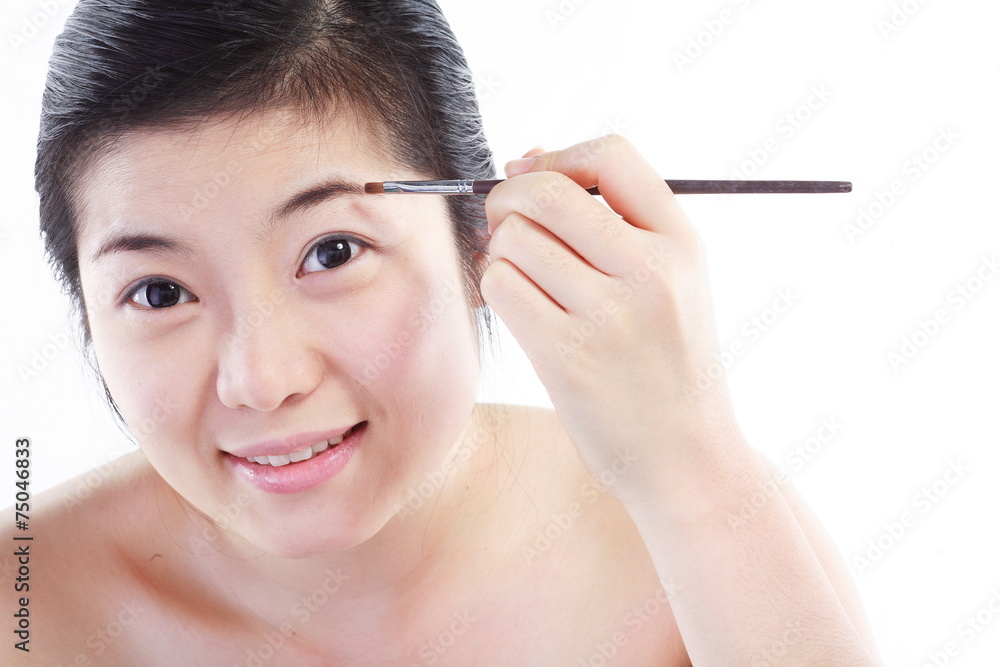 화장하는 여성 얼굴 클로즈업 Stock Photo | Adobe Stock