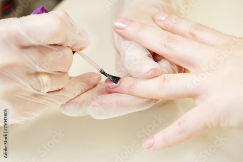 finger nail manicure care