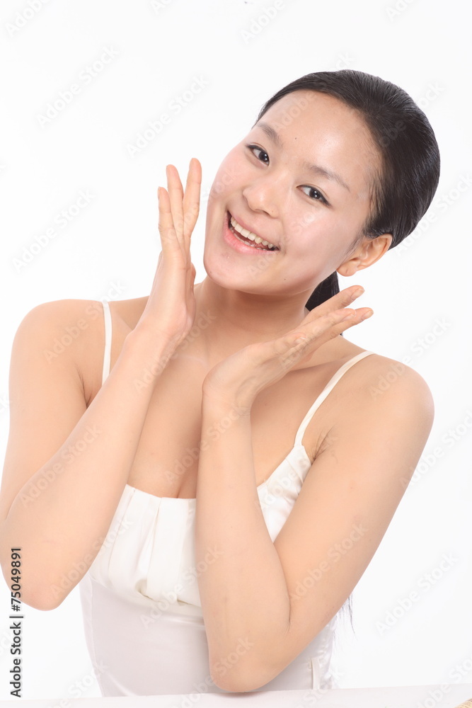 화장하는 여성 얼굴 클로즈업