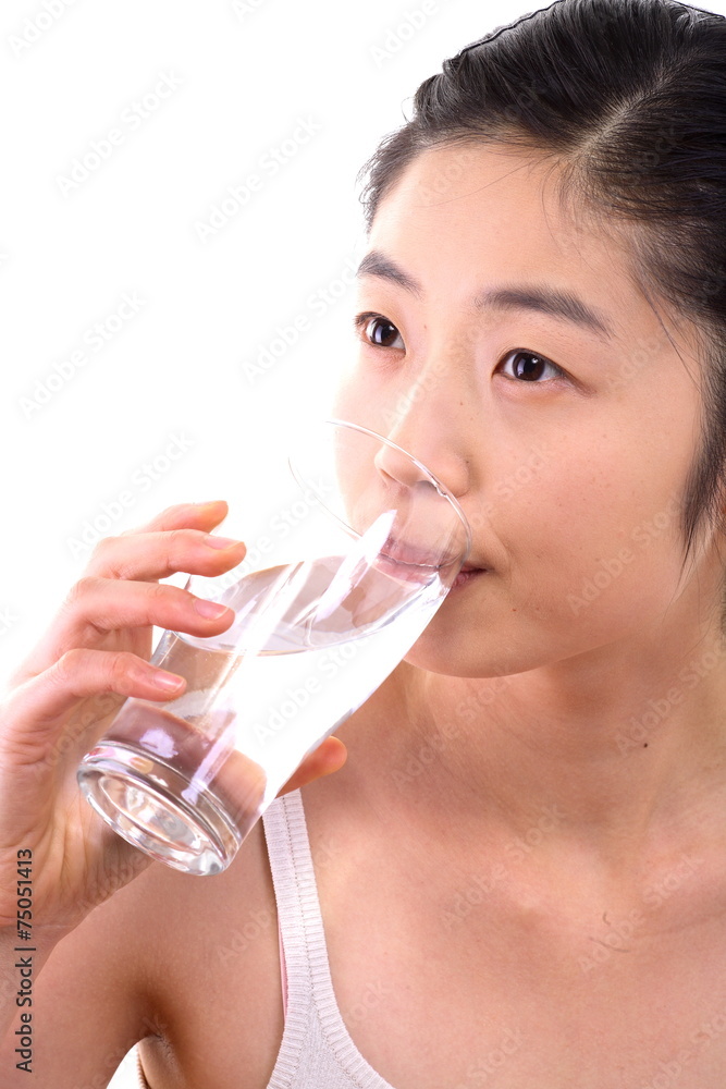 피부 관리하는 여성 얼굴 클로즈업 피부 관리하는 여성 얼굴 클로즈업