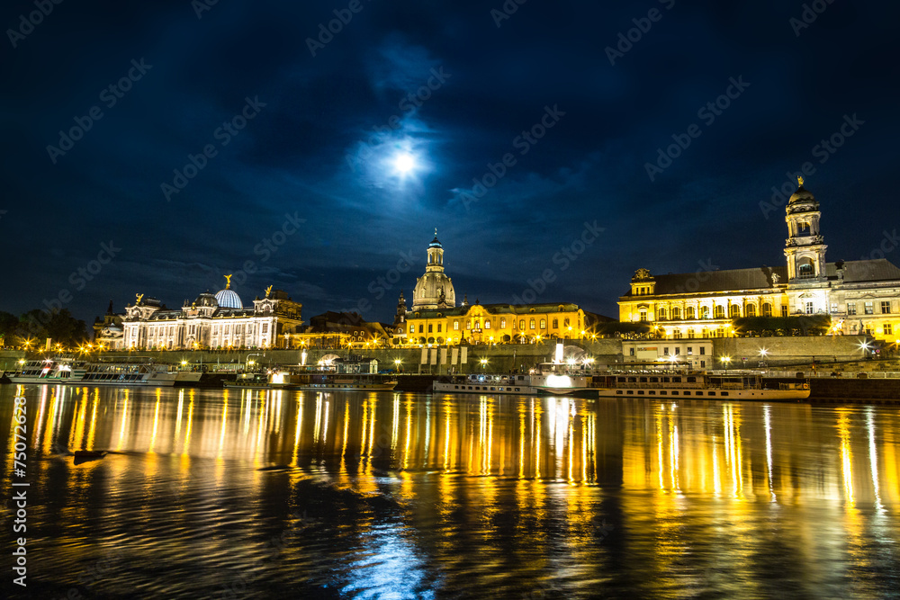 \Dresden in night