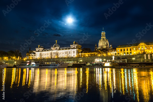 \Dresden in night © Sergii Figurnyi
