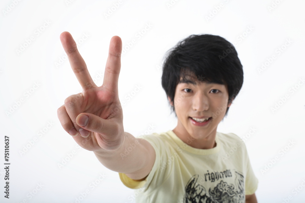 스튜디오 안의 청년 여러 가지 동작 스튜디오 안의 청년 여러 가지 동작
