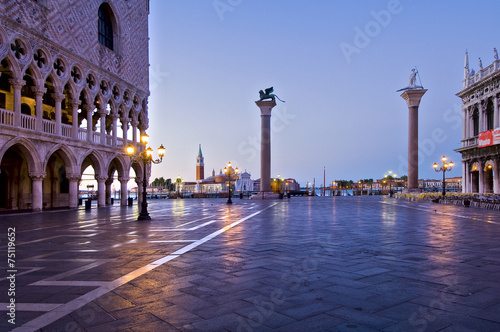 Alba in piazza San Marco