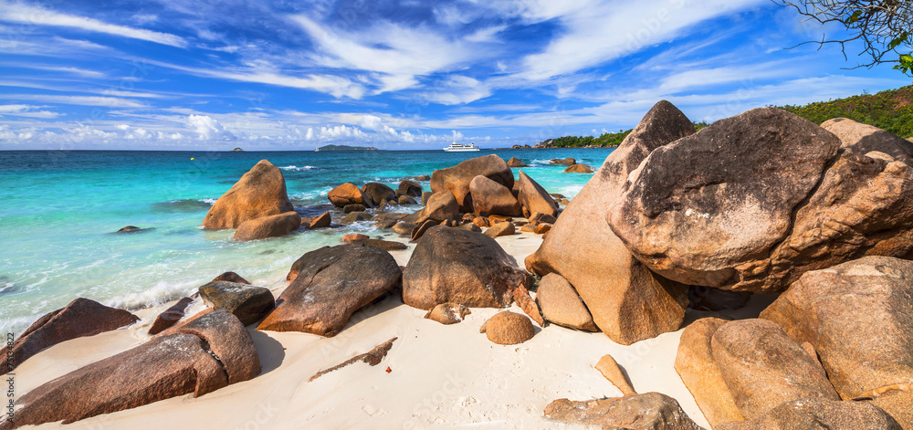 amazing granit rocky beaches of Seychelles, Praslin