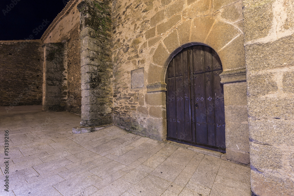 Puerta de iglesia