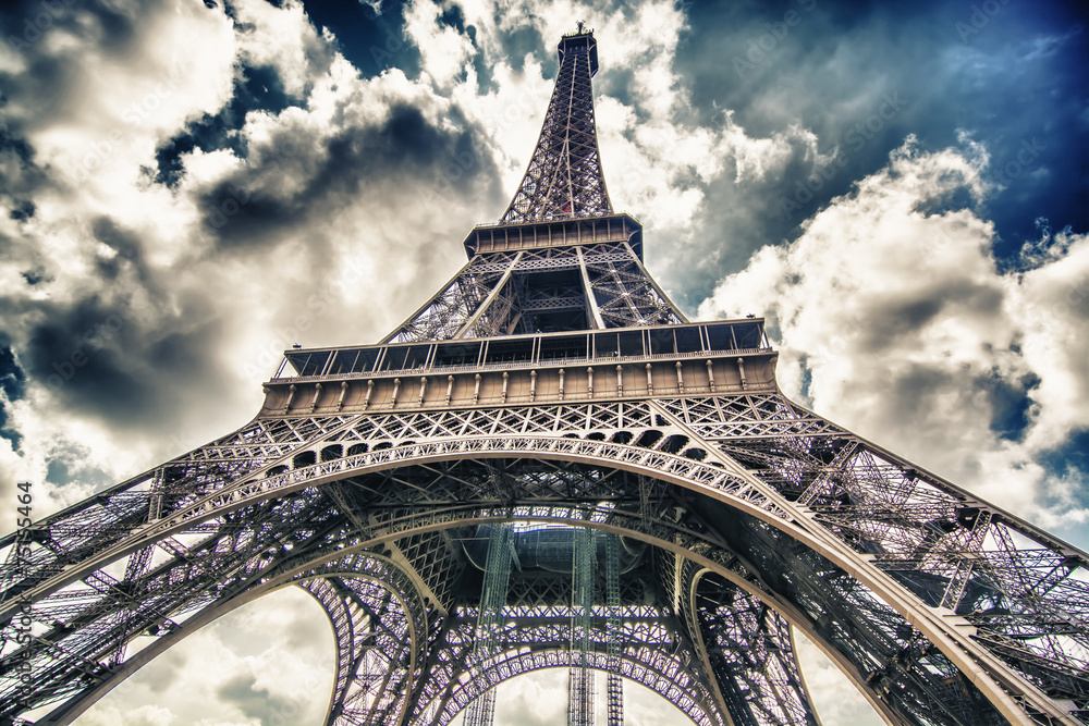 Tower Eiffel view from below - obrazy, fototapety, plakaty 