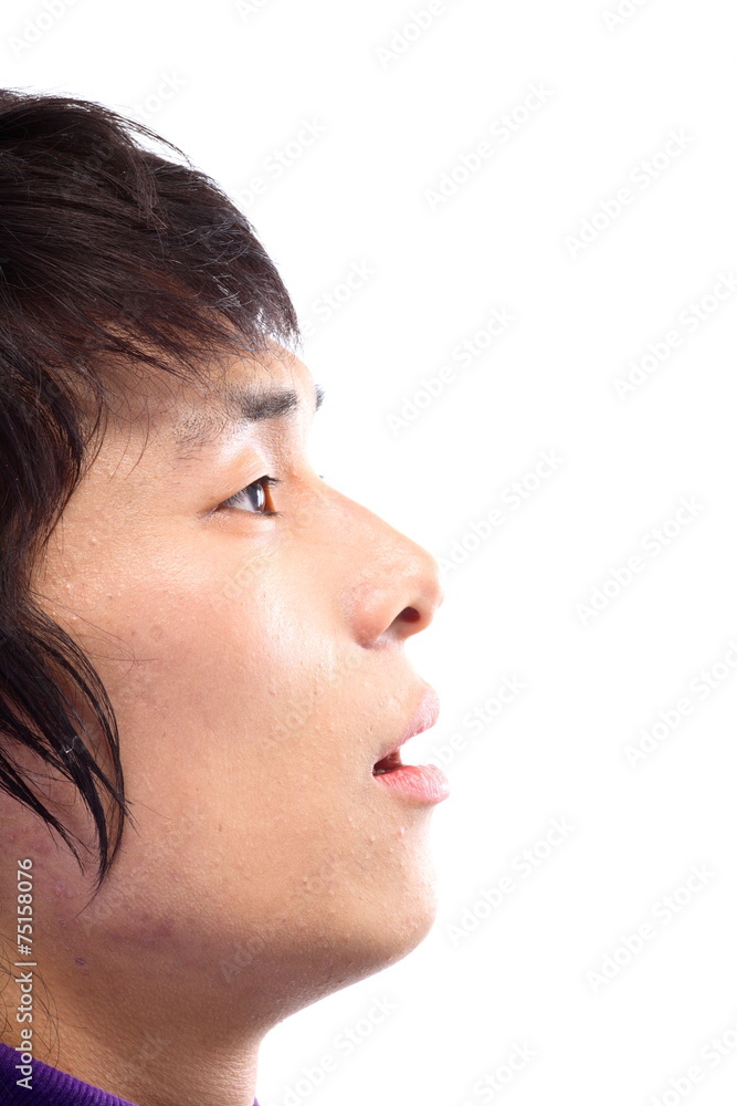 20대 청년 얼굴 클로즈 업 20대 청년 얼굴 클로즈 업