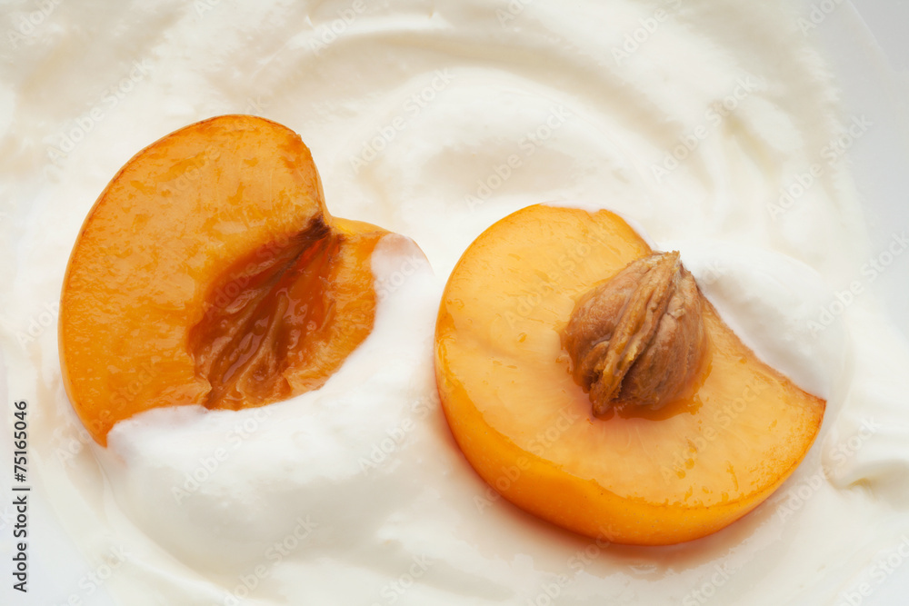 apricots in yogurt