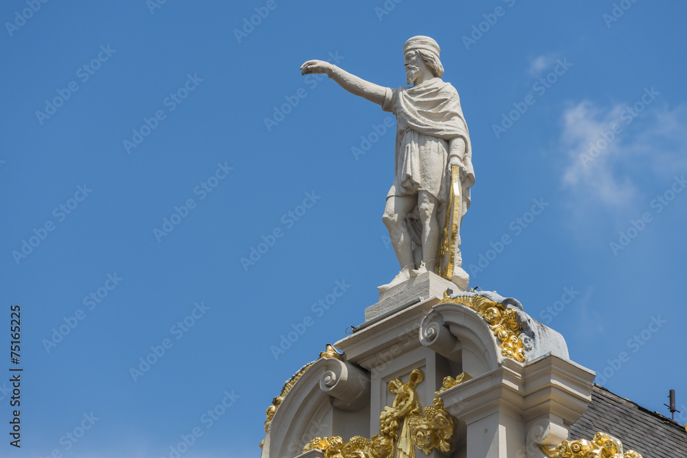 Fototapeta premium Guildhalls on the Grand Place of Brussels in Belgium.