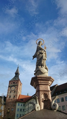 Statue und stadtturm landsberg