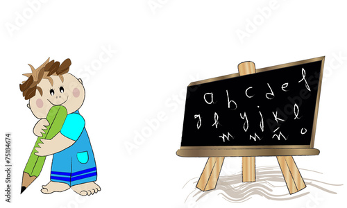 Niño, lápiz y pizarra.
