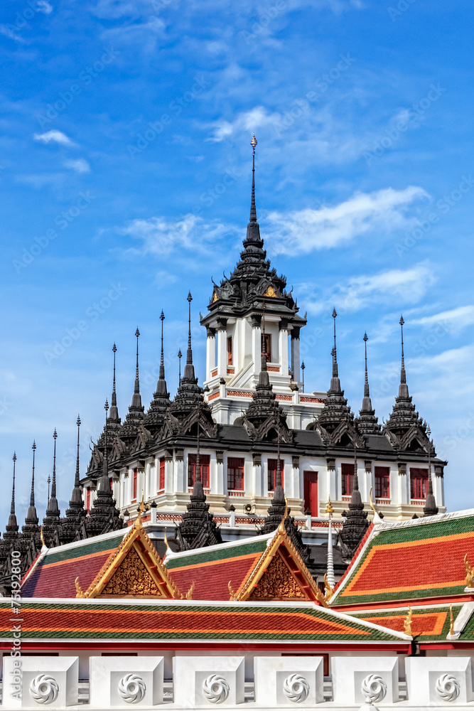 Thai Architecture, The Metallic Temple