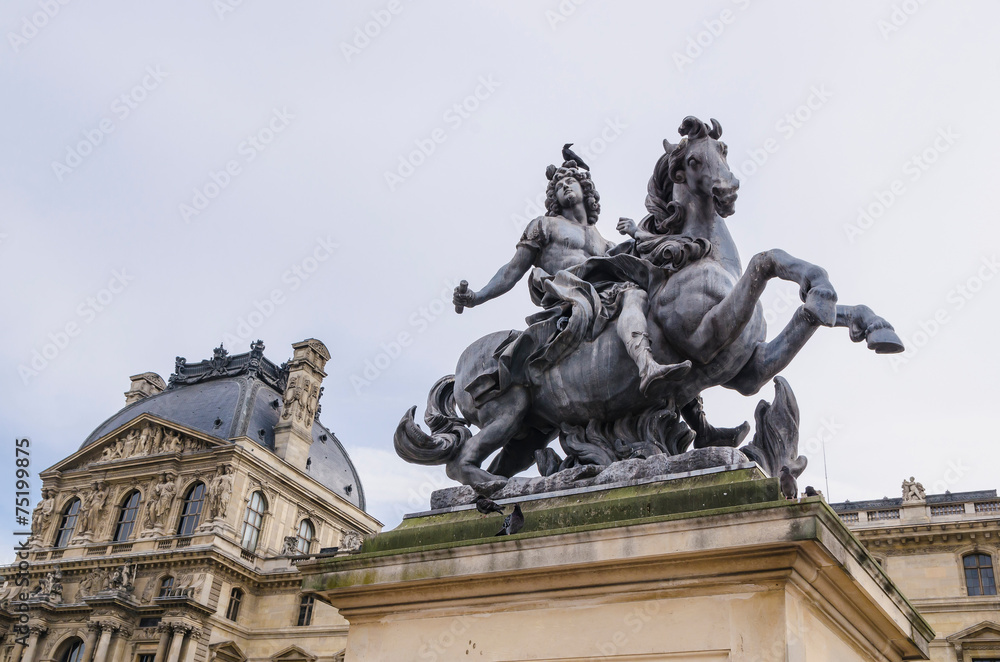 Louis XIV statue Louvre