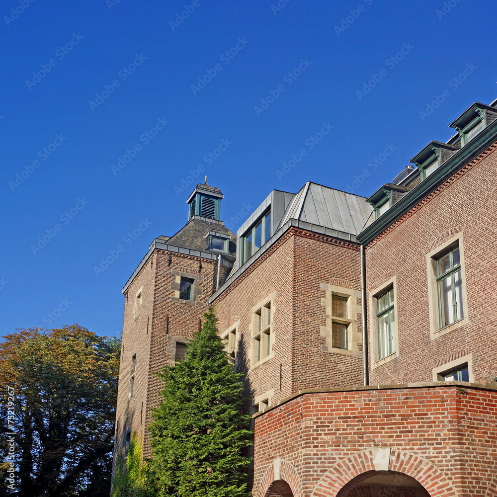 Schloss Neersen in WILLICH-NEERSEN