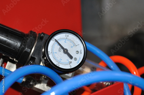 the pressure gauge air pressure