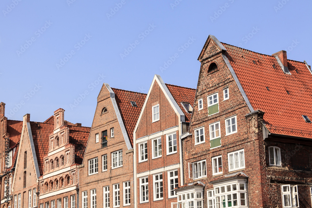 historische Häuserzeile in Lüneburg