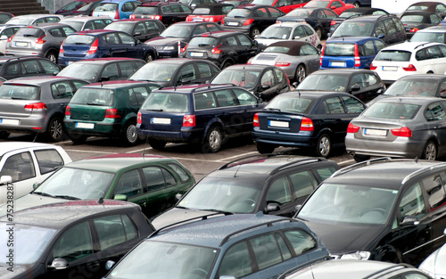 Many cars on a parking lot