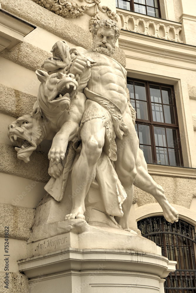 Obraz premium Hercules Statue - Vienna, Austria