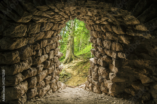 Archaic Tunnel