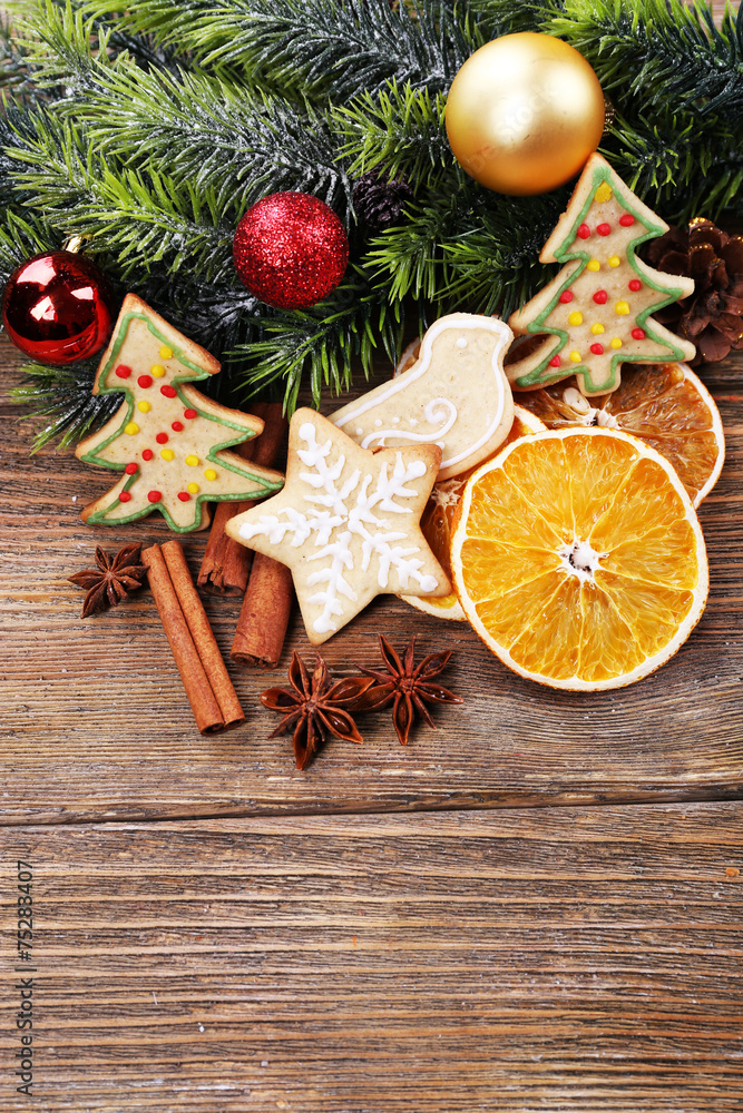 gingerbread cookies with slices of orange and Christmas gingerbread cookies with slices of orange and Christmas