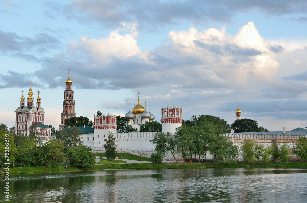 Новодевичий монастырь в Москве