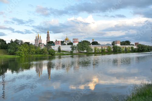 Москва, Новодевичий монастырь и пруд © irinabal18