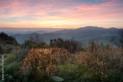 Cévennes - Levé de soleil sur les crêtes