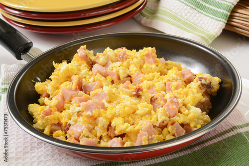 Scrambled eggs with ham and cheese