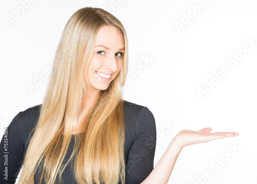 Wallpaper Mural junge Frau präsentiert auf Handfläche Torontodigital.ca