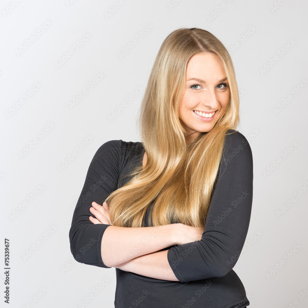 Portrait einer jungen Frau als Freisteller Portrait einer jungen Frau als Freisteller