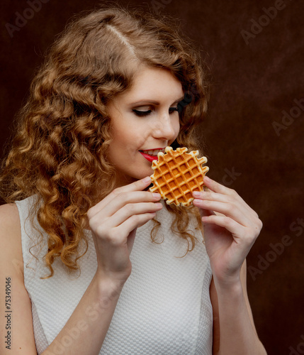 the girl's portrait with cookies
