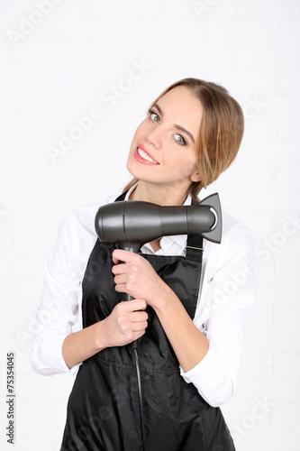 Beautiful girl hairdresser ...