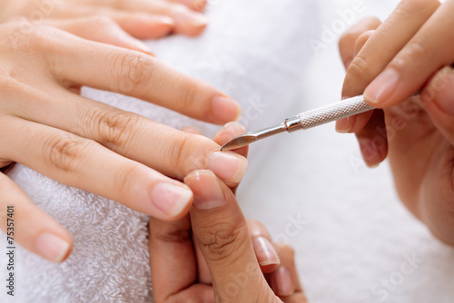 Removing cuticle