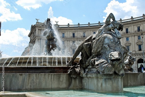 Obraz na płótnie View of Rome city Piazza della Reppublica on June 1, 2014 w salonie