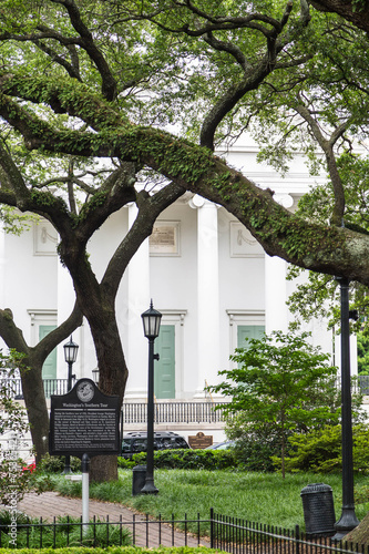 Antebellum Home Behind Revolutionary Park