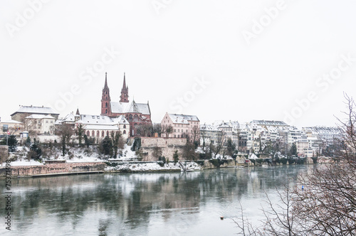 Basel, Altstadt, historisches Münster, Rhein, Winter, Schweiz