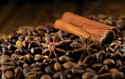 Anis, coffee and cinnamon