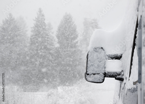 Wintereinbruch auf der Straße