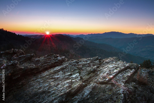 Cévennes - Levé de soleil sur les crêtes