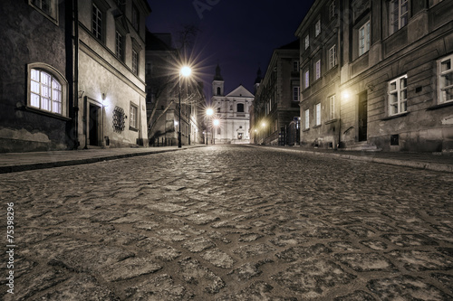 The street of the old town in Warsaw at night #75398296