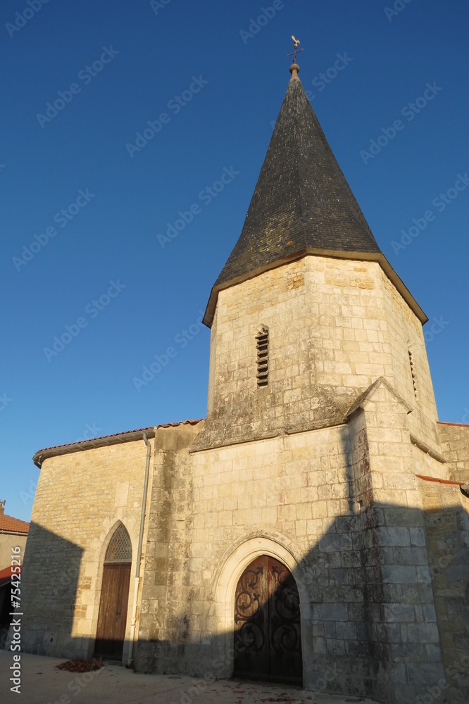 Charente-Maritime - Charron - Façade de l'Eglise St-Nicolas