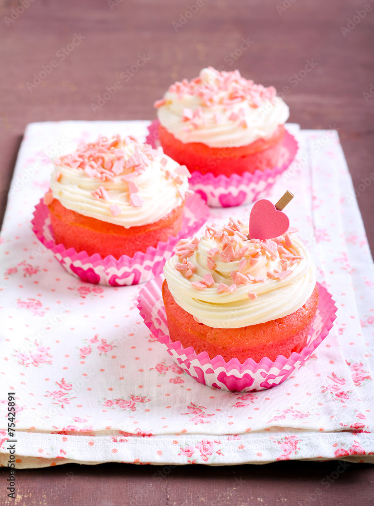 Pink velvet cakes Pink velvet cakes